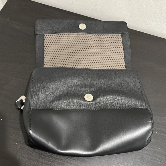 Moleskine Black Leather Clutch Wristlet Minimalist Travel Bag Organizer - Picture 7 of 12